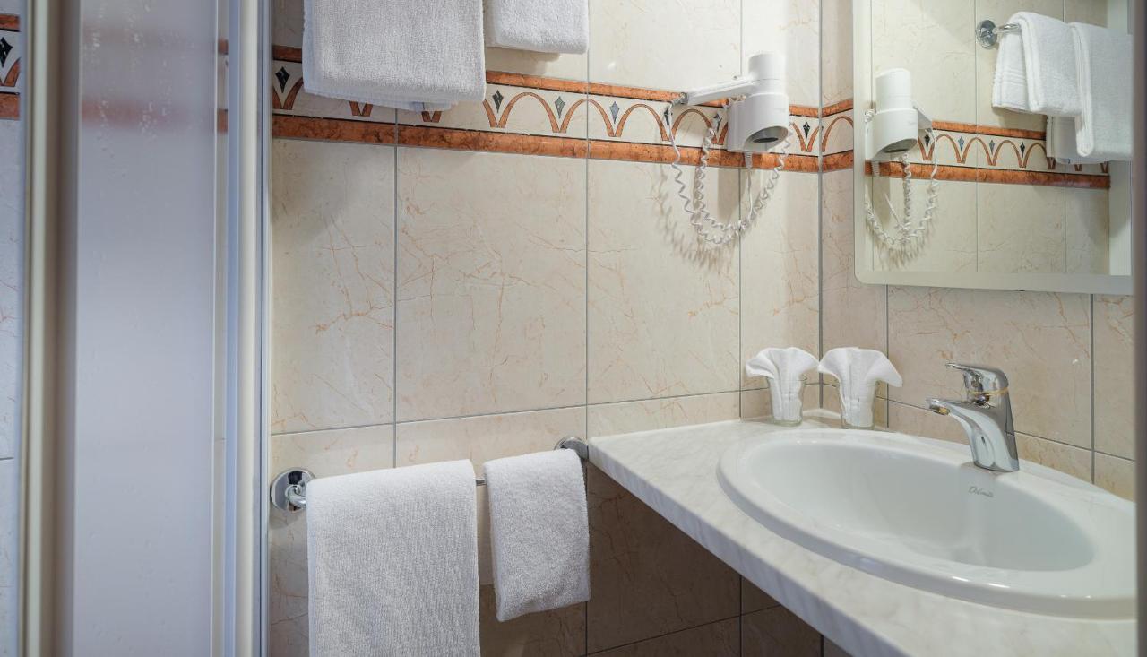 Walliserhof Hotel 2*